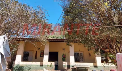 Chácara de 330m² com 2 quartos em Serra da Cantareira