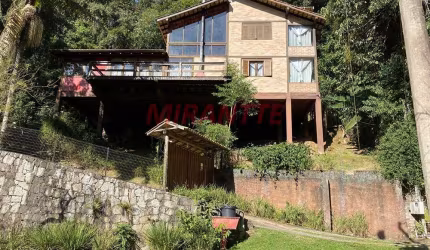 Sobrado de 241m² com 3 quartos em Serra da Cantareira