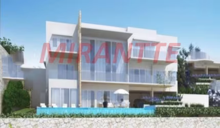 Sobrado de 500m² com 4 quartos em Serra Da Cantareira