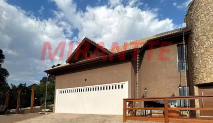 Sobrado de 560m² com 4 quartos em Serra Da Cantareira