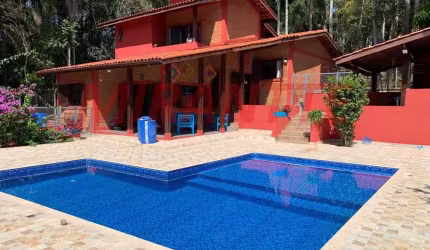Sobrado de 400m² com 3 quartos em Serra Da Cantareira
