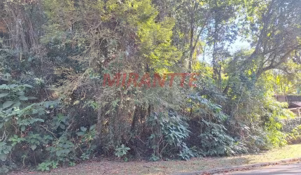 Terreno de 1802m² em Serra Da Cantareira