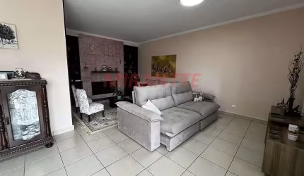 Sobrado de 400m² com 5 quartos em Tremembe