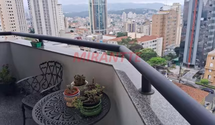 Apartamento de 133m² com 3 quartos em Água Fria