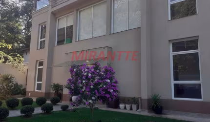 Casa terrea de 278m² com 3 quartos em Serra da Cantareira