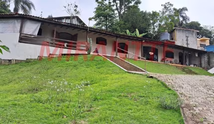 Cond. fechado de 150m² com 2 quartos em parque cerros verdes