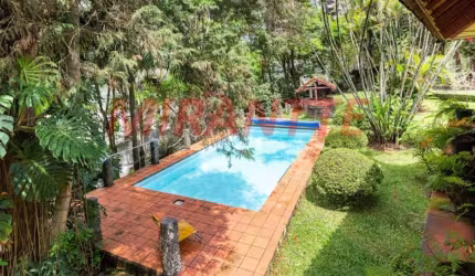 Sobrado de 700m² com 4 quartos em Tremembe