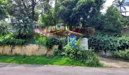 Cond. fechado de 198m² com 3 quartos em Caraguata