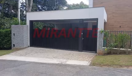 Casa terrea de 202.3m² com 3 quartos em Caraguata