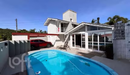 Casa à venda em Daniela com 119 m², 3 quartos, 1 s