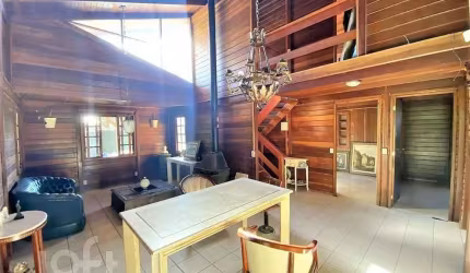 Casa à venda em Campeche Leste com 246 m², 4 quart