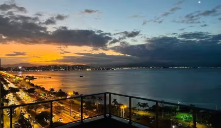 Apartamento de 3 suítes na Beira Mar Norte