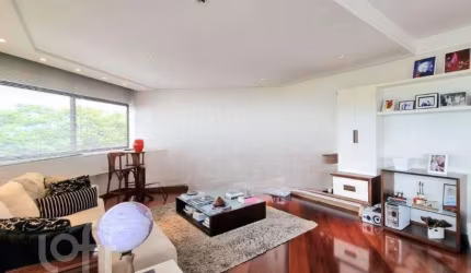 Apartamento à venda em Centro com 160 m², 4 quarto