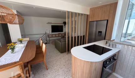 Apartamento à venda em Jurere Oeste com 119 m², 3