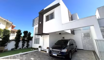Casa à venda em Córrego Grande com 199 m², 3 quart