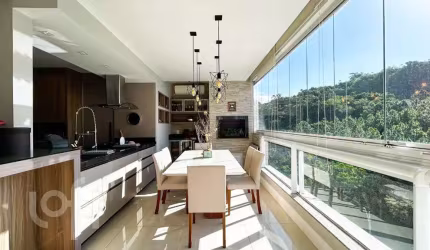 Apartamento à venda em Pantanal com 165 m², 3 quar