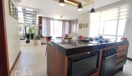 Casa à venda em Lagoa Pequena com 267 m², 3 quarto