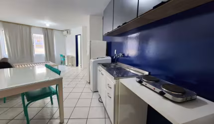 Apartamento mobiliado de 1 dormitório na Trindade