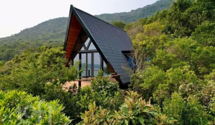 Casa à venda em Ribeirão da Ilha com 399 m², 2 qua
