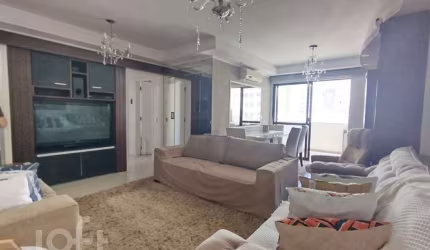 Apartamento à venda em Balneário com 135 m², 3 qua