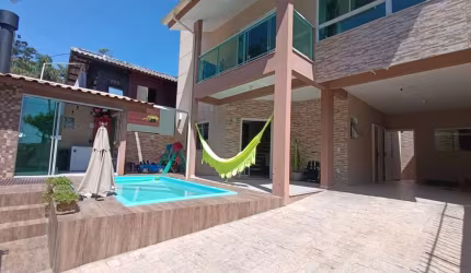 Casa de 3 dormitórios na Praia Mole