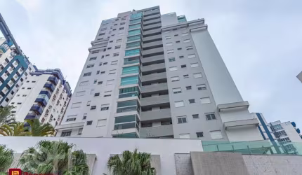 Apartamento à venda em Centro com 112 m², 2 quarto