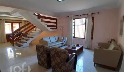 Casa à venda em Santa Mônica com 271 m², 5 quartos