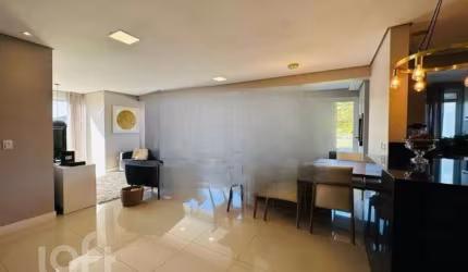 Apartamento à venda em Canasvieiras com 225 m², 3