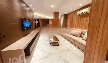 Apartamento à venda em Ponta das Canas com 318 m²,