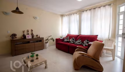 Casa à venda em Santa Mônica com 193 m², 4 quartos