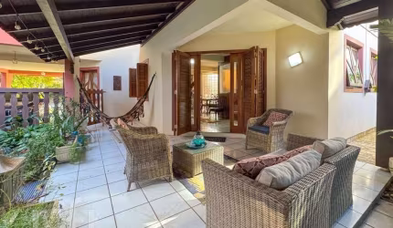 Casa à venda em Jurere Oeste com 551 m², 8 quartos