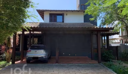 Casa à venda em Porto da Lagoa com 340 m², 4 quart