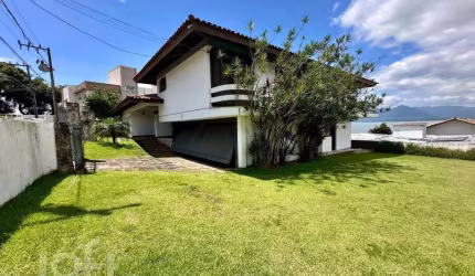 Casa à venda em Itaguaçu com 660 m², 4 quartos, 2