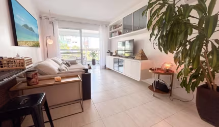 Apartamento de 3 dormitórios à venda no Campeche