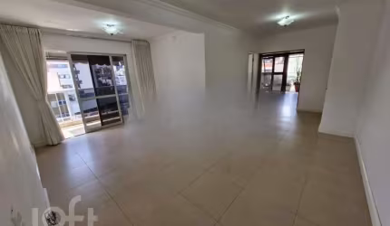 Apartamento à venda em Coqueiros com 251 m², 3 qua
