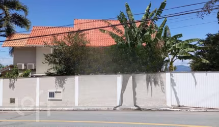 Casa à venda em Cacupé com 274 m², 4 quartos, 4 su