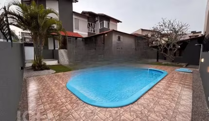 Casa à venda em Jardim Atlântico com 300 m², 4 qua