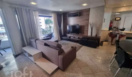 Apartamento à venda em Centro com 153 m², 4 quarto