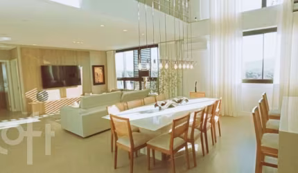 Apartamento à venda em Jurere Oeste com 206 m², 4