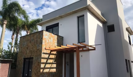 Casa de 4 dormitórios à venda no Campeche