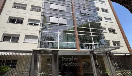 Apartamento de 3 dormitórios à venda em Petrópolis