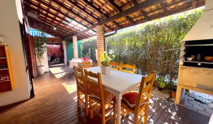 Casa de 2 dormitórios à venda no Rio Tavares
