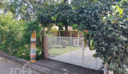 Casa à venda em Campeche Central com 162 m², 4 qua