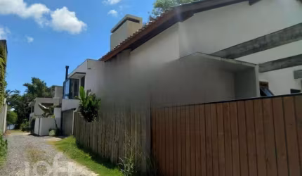 Casa à venda em Porto da Lagoa com 112 m², 2 quart