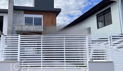 Casa à venda em Campeche Leste com 205 m², 3 quart