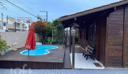 Casa à venda em Campeche Sul com 112 m², 3 quartos