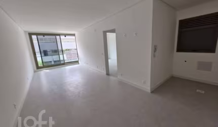 Apartamento à venda em Jurere Oeste com 90 m², 1 q
