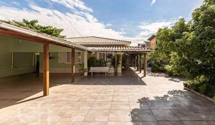 Casa à venda em Autódromo com 245 m², 4 quartos, 2