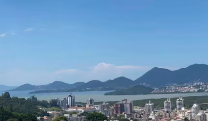 Terreno à venda na Trindade