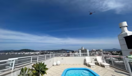 Apartamento à venda em Estreito com 348 m², 4 quar